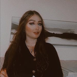 Meet your Posher, Naomi